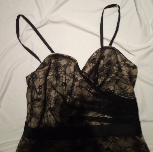 DaVinci Black & White Lace Short Dress - Picture 3 of 5